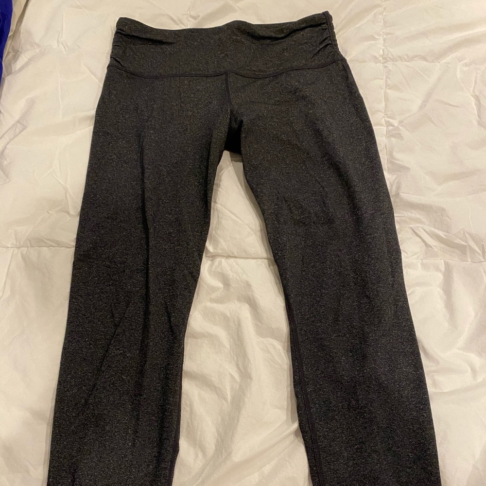 Capri leggings with zippers on back